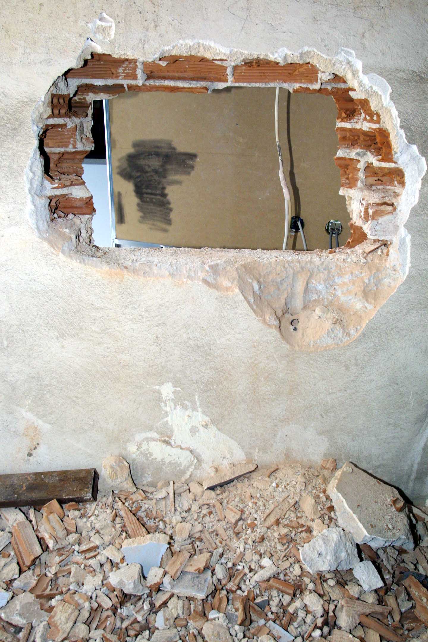 Διπλό ριφιφί στο Public της Αγίας Παρασκευής