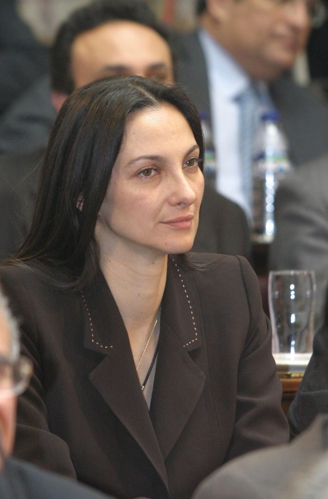 Τα δύο πρόσωπα της Ελενας Κουντουρά