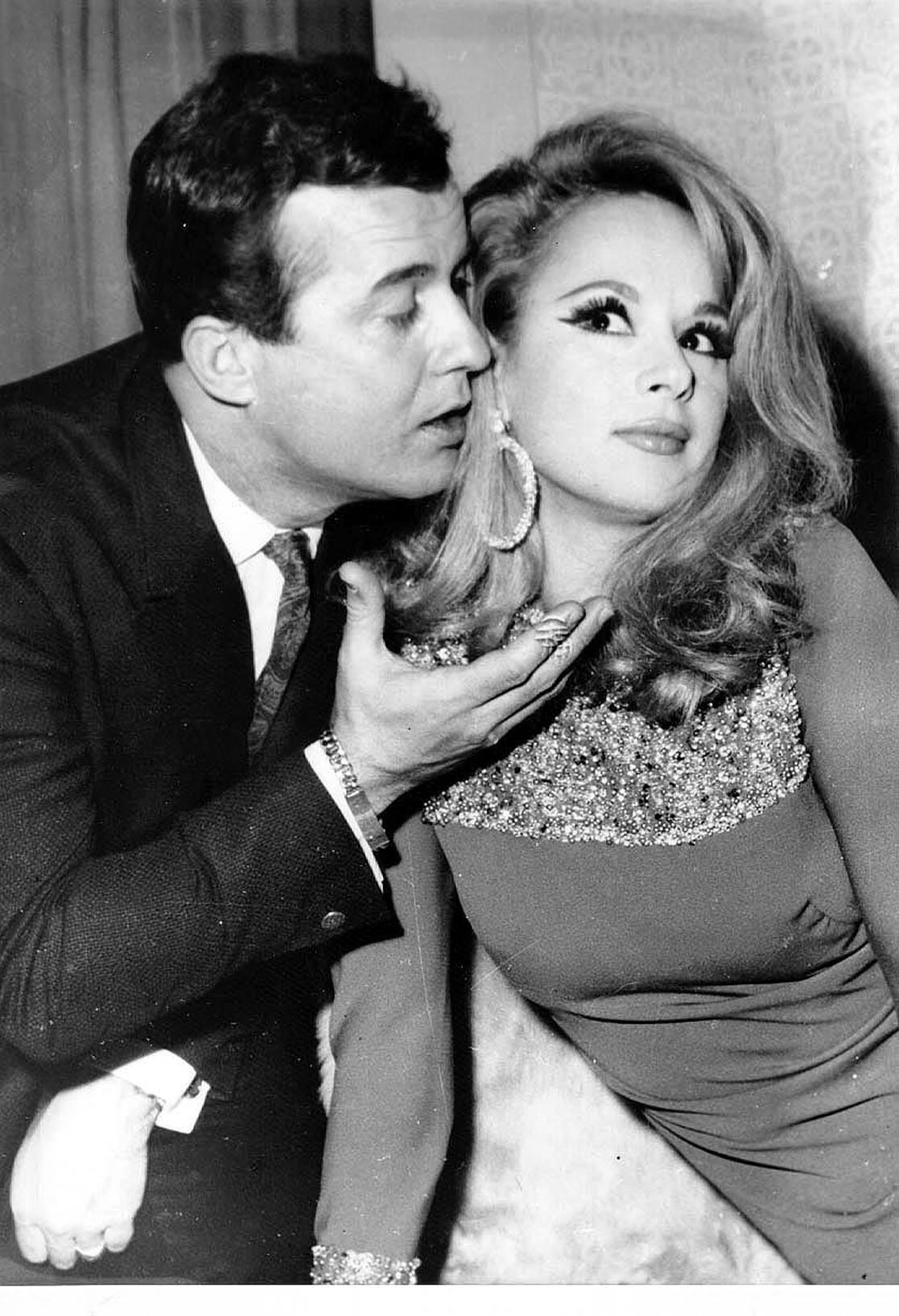 Ρένα Βενιέρη: Η χρυσή εποχή του ελληνικού σινεμά μέσα από τα μάτια της…