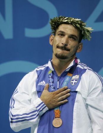 Απάντηση της ΕΟΑΒ στην «Αυγή» για τη νέα επίθεση κατά Πύρρου Δήμα και Αρσης Βαρών