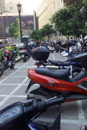 Σύνταγμα – Πατησίων μισή μέρα δρόμος