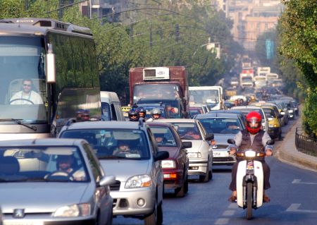 Αυξημένα μέτρα λαμβάνει η Τροχαία για το εορταστικό τετραήμερο