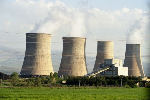 Κομισιόν: Ζητά άρση των περιορισμών για τις ελληνικές δημοπρασίες ΝΟΜΕ