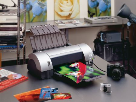 Η Canon διευρύνει το δίκτυο διανομής της στην Ελλάδα