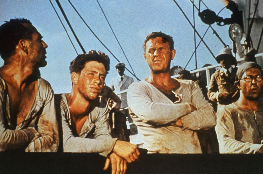 Οι ταινίες της εβδομάδας: Ερωτας, τένις, καρχαρίας και… πεταλούδες