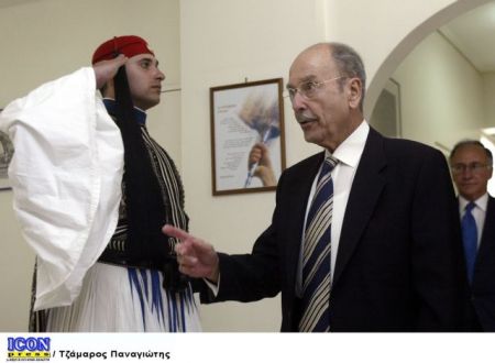 Πέθανε ο πρώην Πρόεδρος της Δημοκρατίας Κωστής Στεφανόπουλος