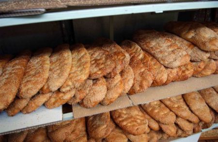 Πώς θα λειτουργήσουν τα καταστήματα την Καθαρά Δευτέρα