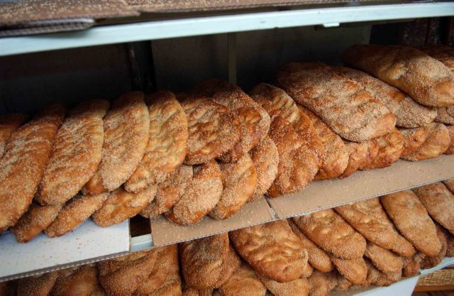 Πώς θα λειτουργήσουν τα καταστήματα την Καθαρά Δευτέρα