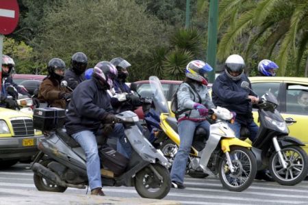Καθεστώς αναγκαστικής ακινησίας και για τις μοτοσυκλέτες