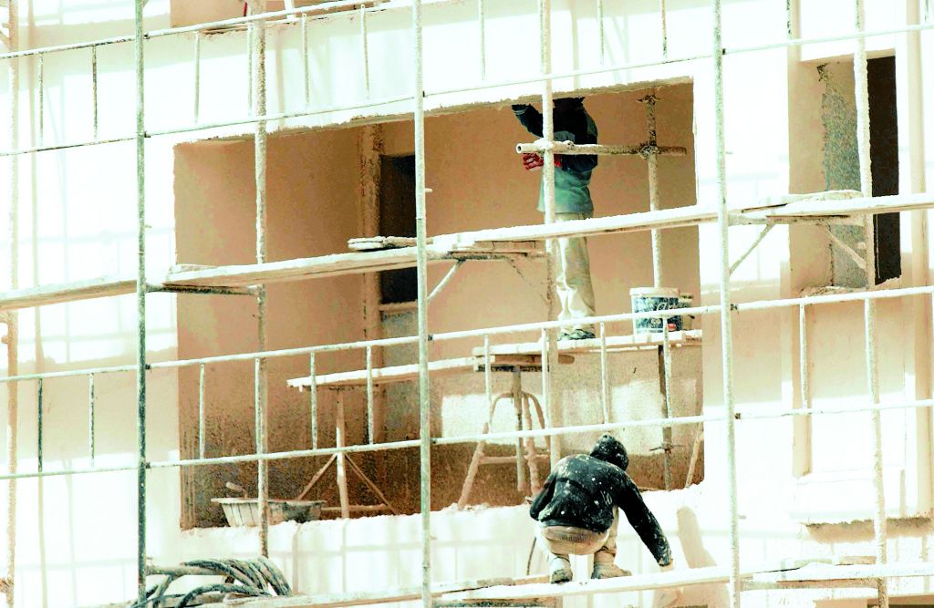 Ενδείξεις σταθεροποίησης στον κλάδο των χρωμάτων το 2013