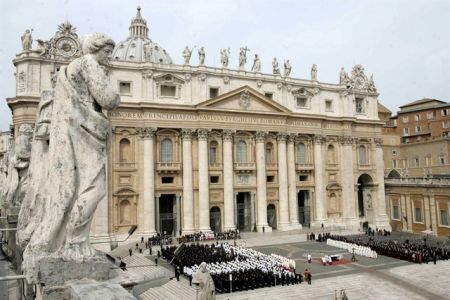 Νέο σκάνδαλο με ιερείς που αθέτησαν τον όρκο αγαμίας