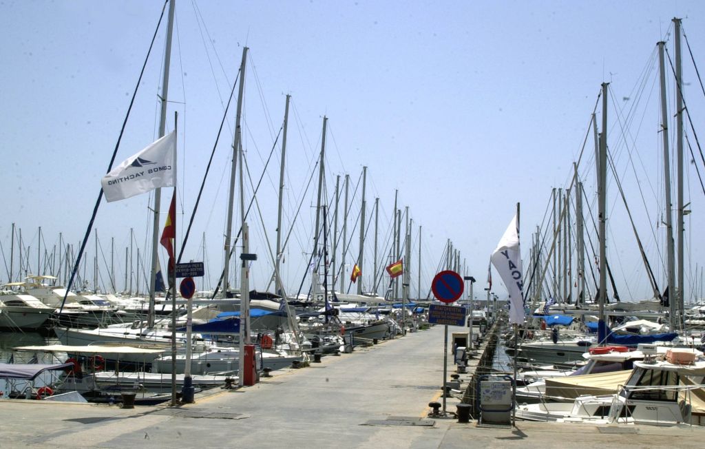 Δέκα «μνηστήρες» για τη Μαρίνα Αλίμου