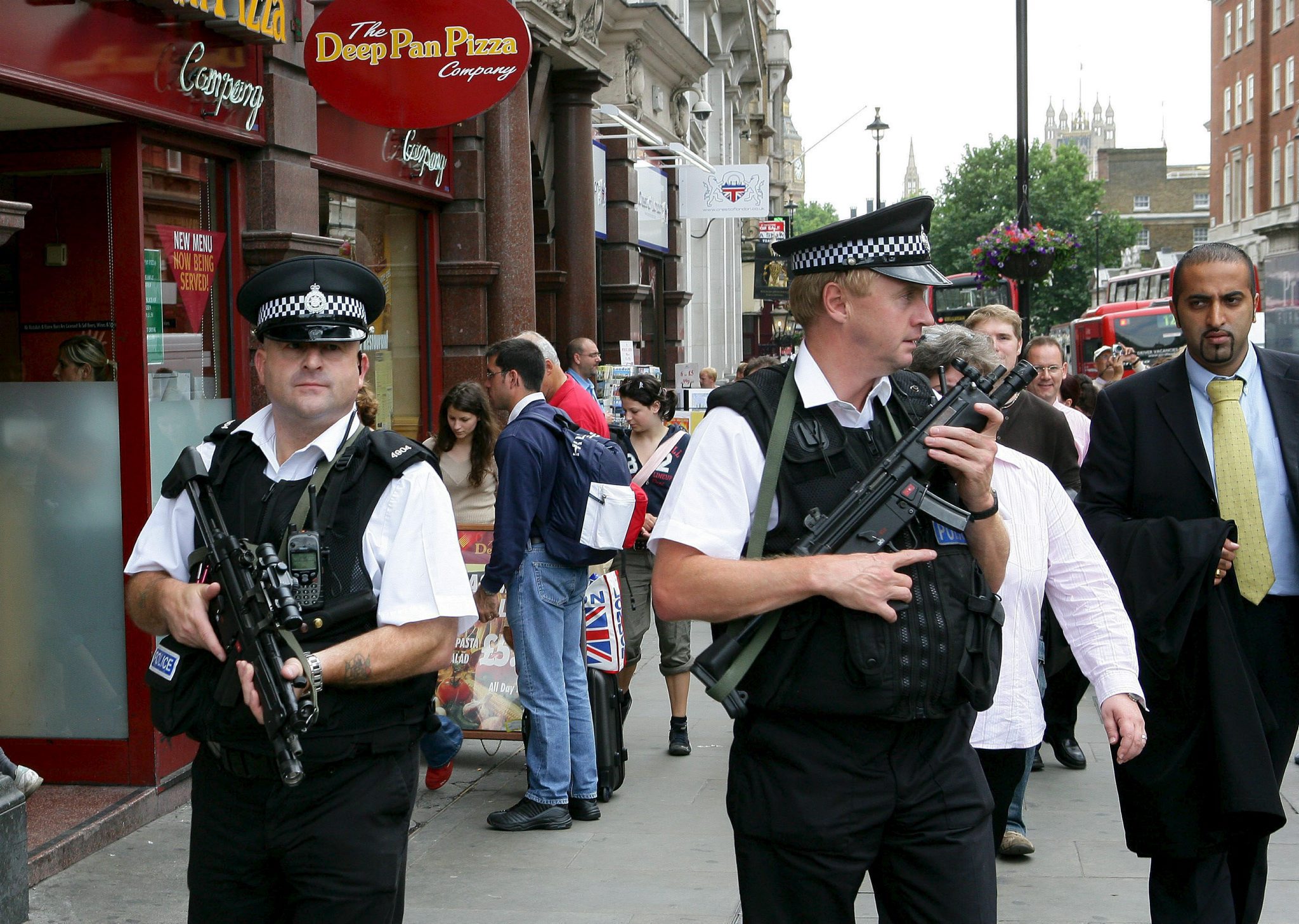 Βρετανία: Αντιμετώπιση της τρομοκρατίας με νέο νομοσχέδιο