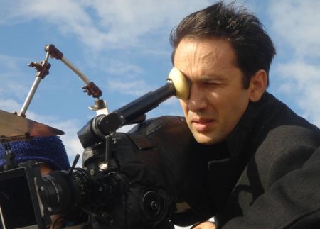 Τα δύο πρόσωπα του Ρένου Χαραλαμπίδη