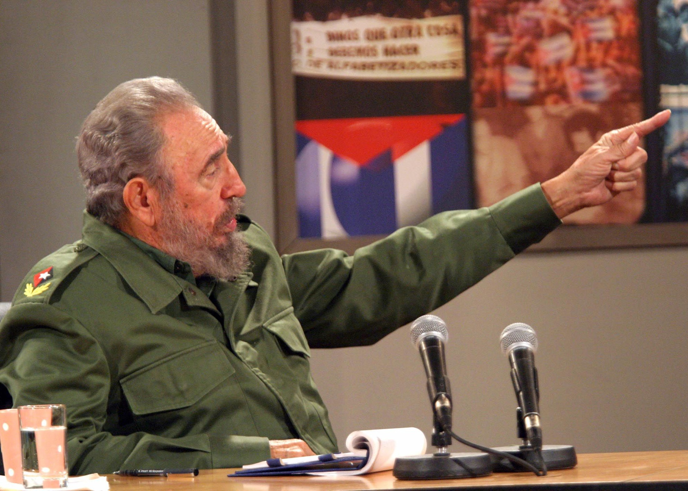 Φιντέλ Κάστρο: Δεν εμπιστεύομαι τις ΗΠΑ, δεν απορρίπτω την προσέγγιση