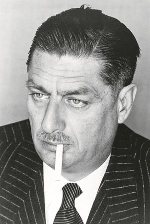 Η βιολογία στον Καραγάτση