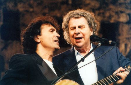 Μ. Θεοδωράκης: «H ελπίδα νικά πάντα όταν έχεις πίστη στη ζωή»