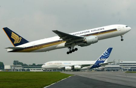Απειλή για βόμβα και σε πτήση της Singapore