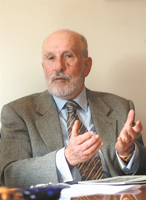 Ο ιστορικός,ο κριτικός, ο δάσκαλος