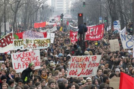 Χωρίς ιστορικό προηγούμενο η ανεργία τον Οκτώβριο στη Γαλλία