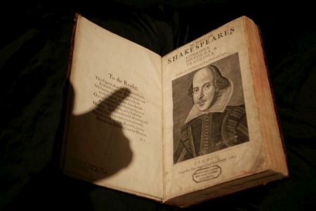 Στα κινέζικα θα μεταφραστούν όλα τα έργα του Σαίξπηρ