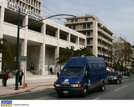 Συλλήψεις για αφαιρέσεις οχημάτων, κινητών, τάμπλετ και τσαντών