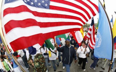 ΗΠΑ: Χιλιάδες μετανάστες χωρίς προστασία