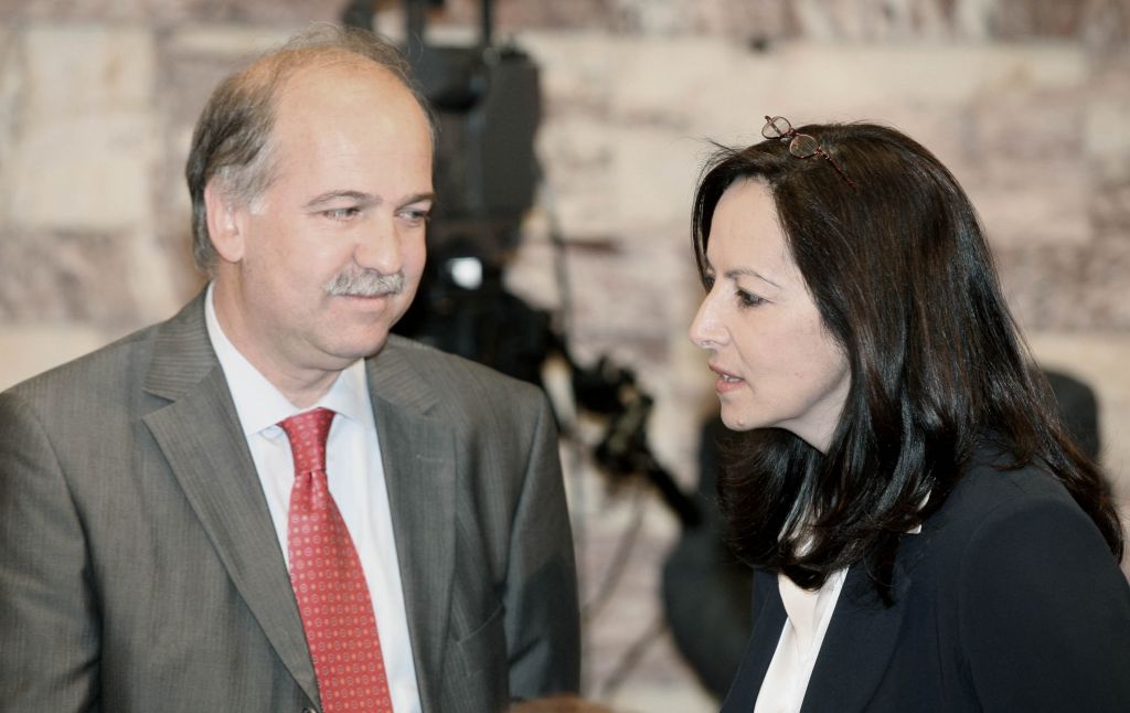 Τρίτος δρόμος από Διαμαντοπούλου και Φλωρίδη