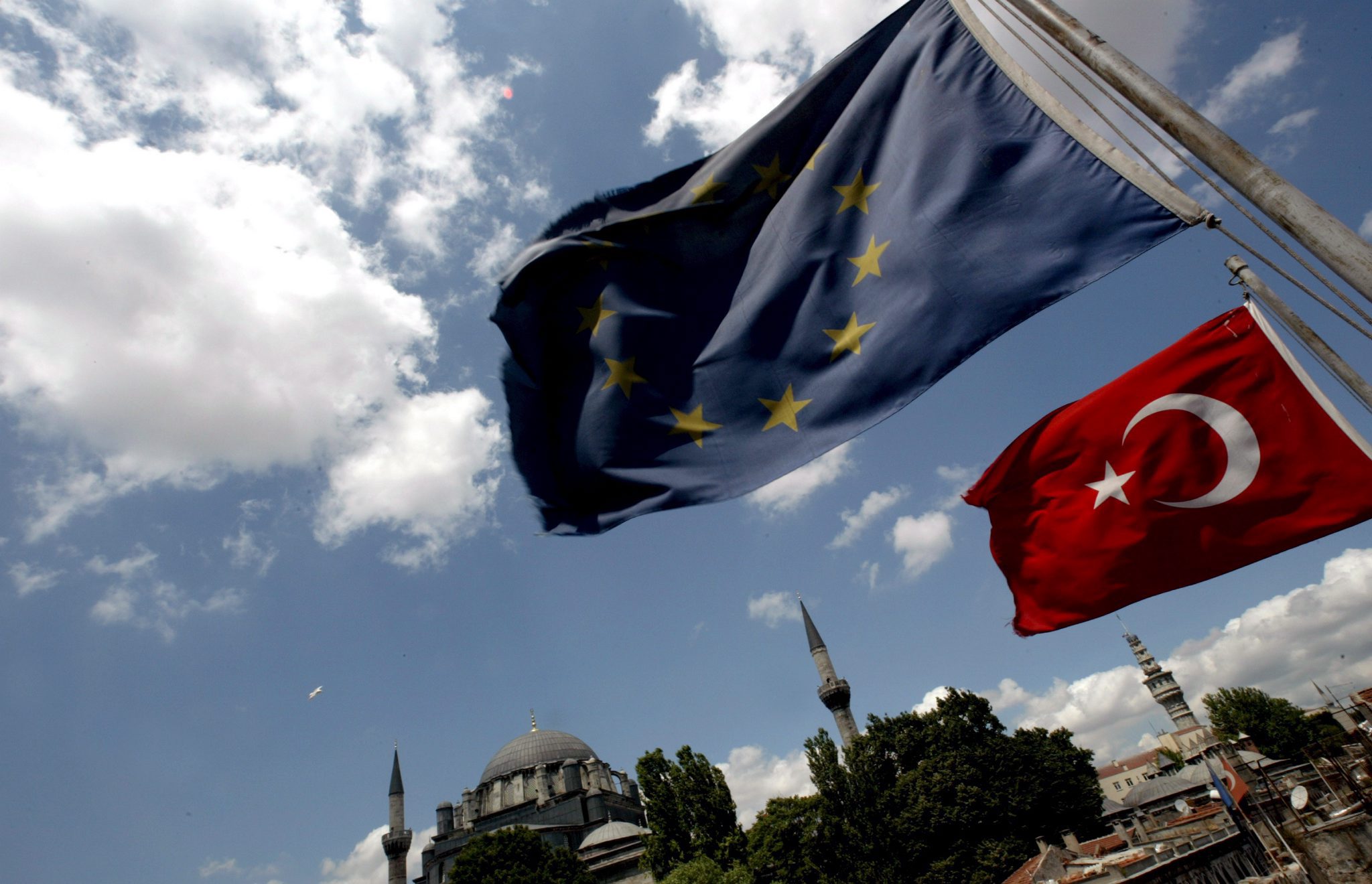 Η τουρκική σημαία έλκει την καταγωγή της από το αρχαίο Βυζάντιον