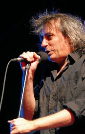 Συναυλία του Γιάννη Αγγελάκα στο Παλαιό Ελαιουργείο