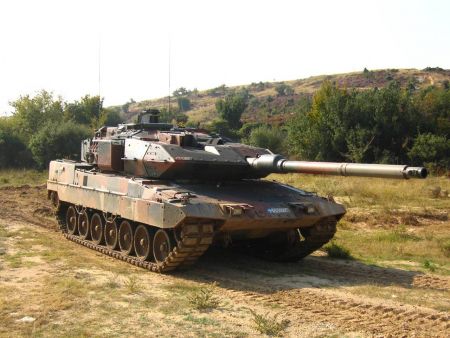 13 διώξεις κρατικών αξιωματούχων για τα «Λέοπαρντ»