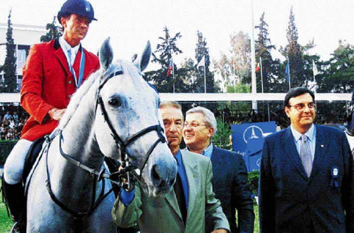 Η (ιππική) δεξιοτεχνία του κ. Κούβελου