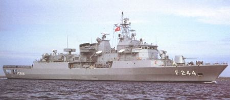 Συνωστισμός πολεμικών σκαφών ανοικτά της Κύπρου