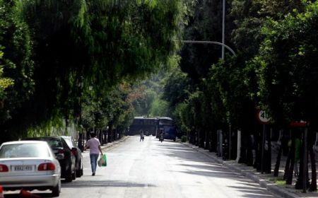 Προσαγωγές έξω από το Μέγαρο Μαξίμου
