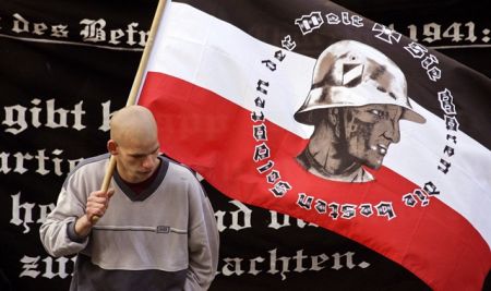 Ο ακροδεξιός εξτρεμισμός αναζωπυρώνεται στη Γερμανία