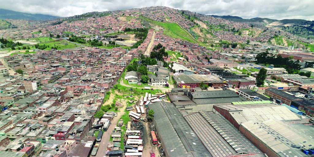 Μπογκοτά: Συνετρίβη σε γειτονιά της πόλης μικρό αεροσκάφος