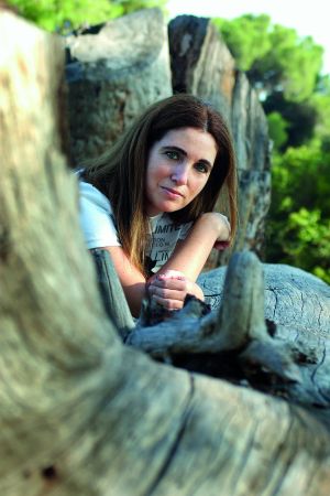 Μάιρα Παπαθανασοπούλου: Γράφω για την πλάκα μου