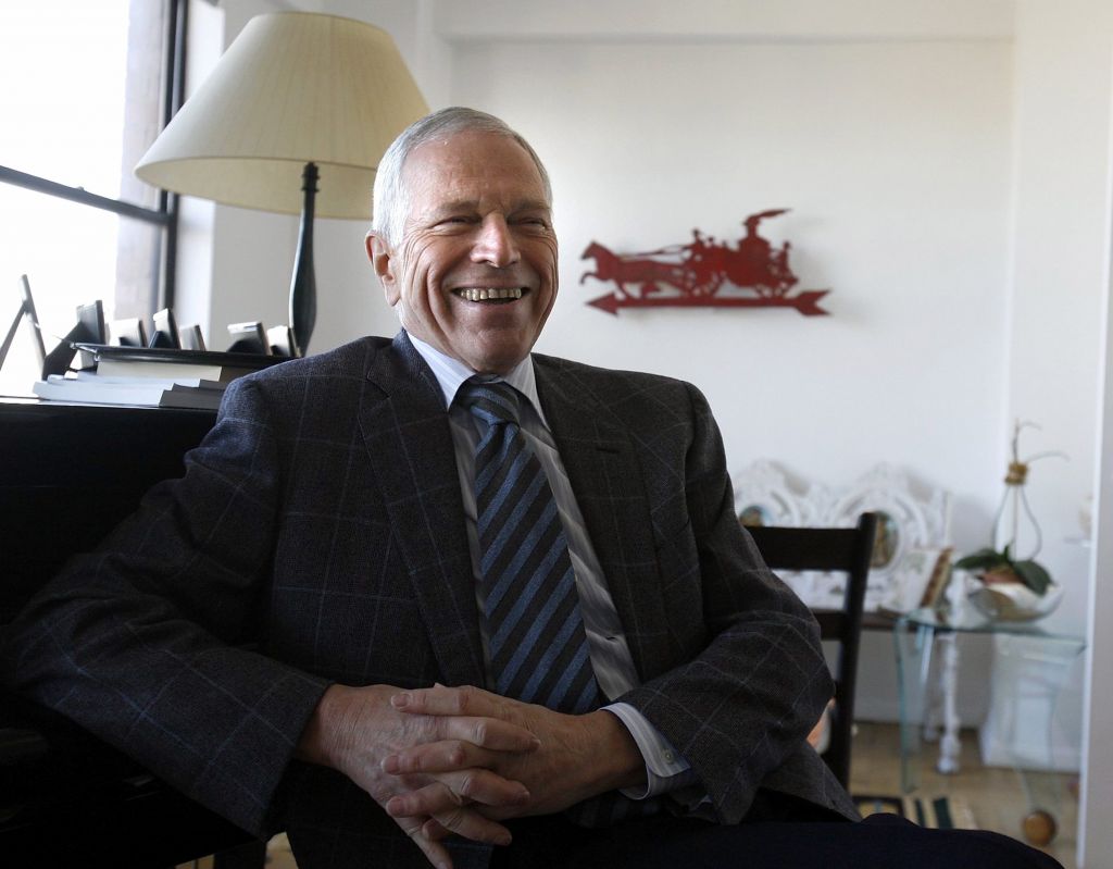 Φελπς: Διαβρωτική η επιρροή των συμφερόντων στην ελληνική οικονομία