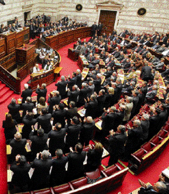 Πόσο «κακοπληρωμένοι» είναι οι έλληνες βουλευτές