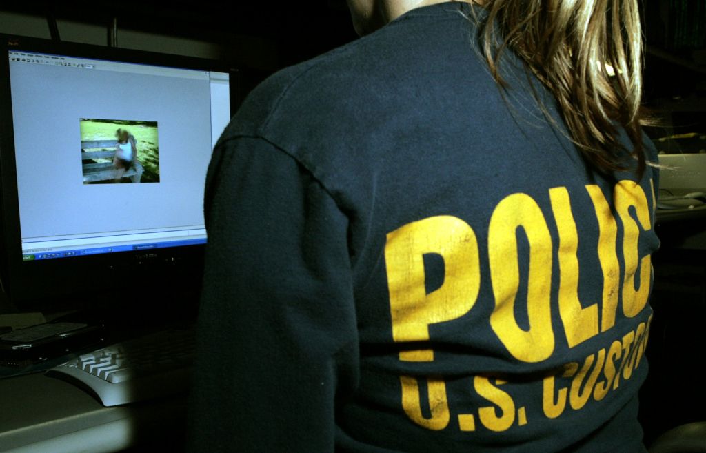 Υλικό παιδικής πορνογραφίας στην κατοχή πρώην αρχιεπισκόπου