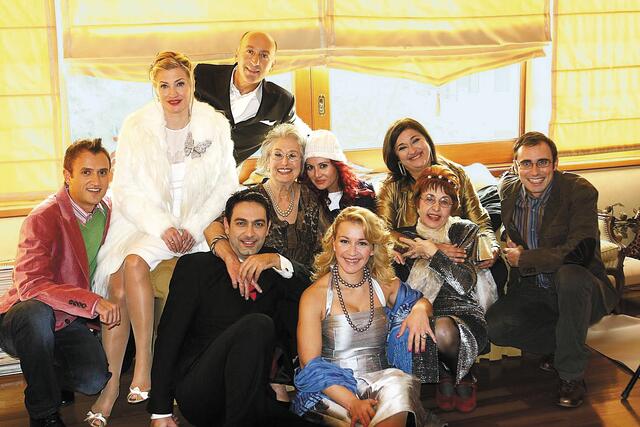 Το «Παρά πέντε» επιστρέφει: Πώς δημιουργήθηκε το reunion των 20 χρόνων