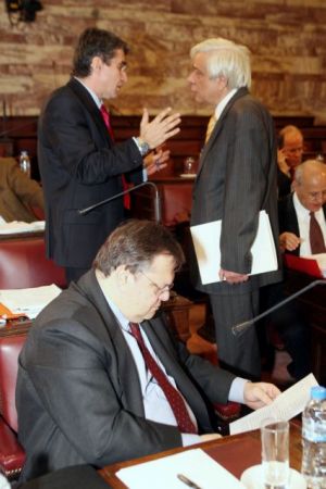 Λοβέρδος για την παρουσία Παυλόπουλου στην Επιτροπή Χρέους: «Είναι Πρόεδρος της Δημοκρατίας, όχι της πλειοψηφίας»