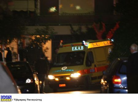 «Βουτιά» νταλίκας σε χαράδρα της Παραμυθιάς στα Ιωάννινα