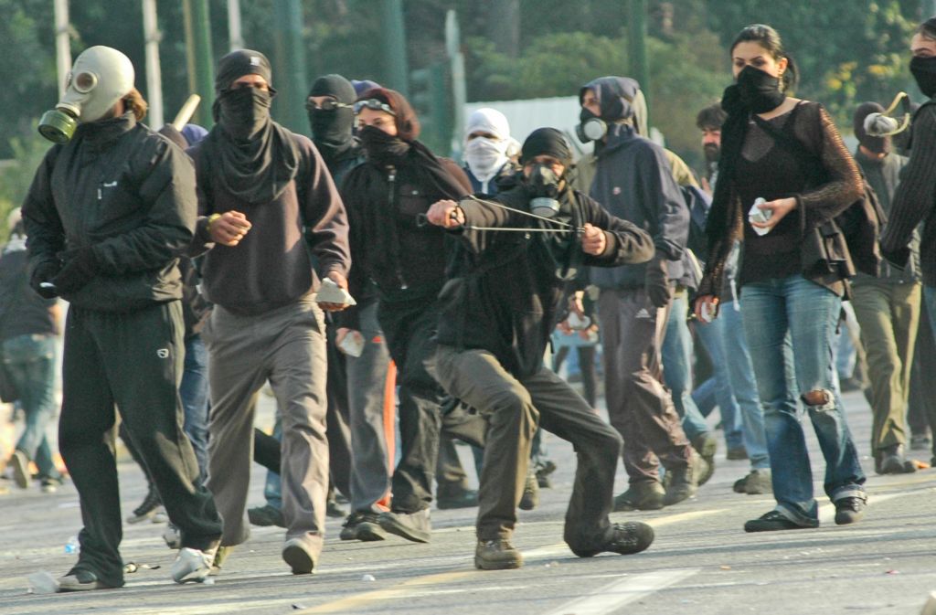 Επίθεση αναρχικών σε αριστερούς και αριστεριστές που τους πέρασαν για Κνίτες