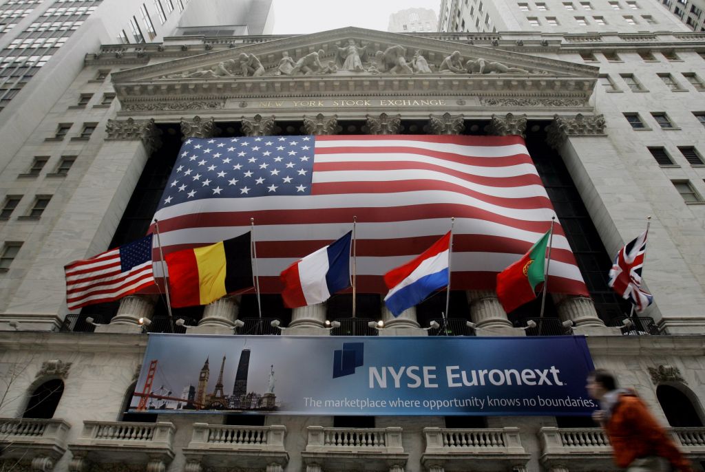 Σενάρια τρόμου από το Bloomberg για το 2017