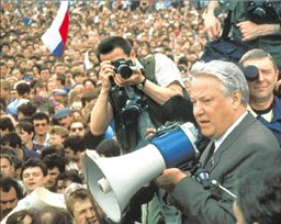 Μπορίς Γέλτσιν Ο ήρωας που έγινε κλόουν