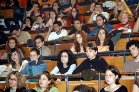 Προσέλκυση ξένων φοιτητών στα ΑΕΙ με καταβολή διδάκτρων