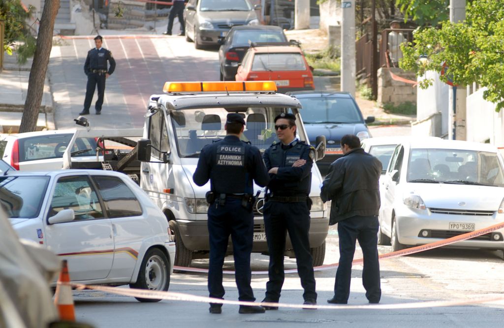 Χειροβομβίδα του β’ παγκοσμίου σε προαύλιο σχολείου στη Σιάτιστα