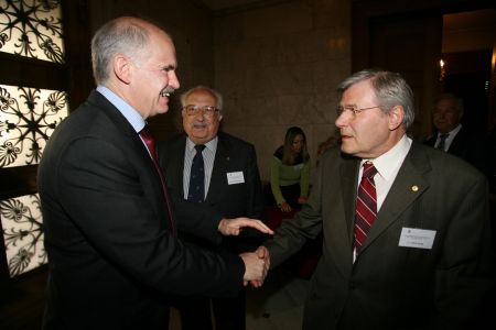 Πέθανε ο ψυχίατρος και πρώην υπουργος Υγείας, Κώστας Στεφανής