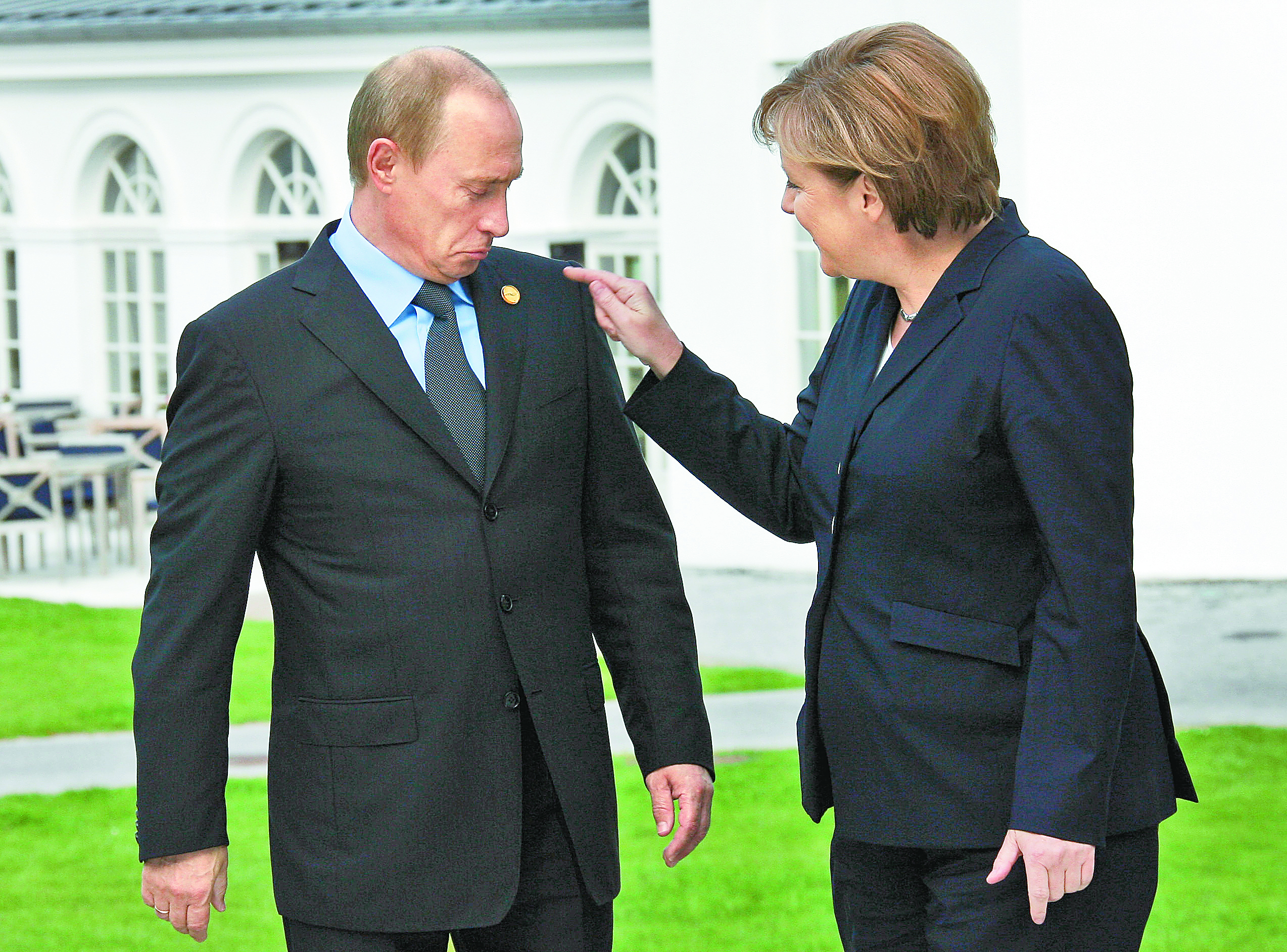 Τήρηση της εκεχειρίας στην ανατολική ουκρανία ζητά η Γερμανία από Ρωσία